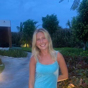 Meet your Posher, Alandra